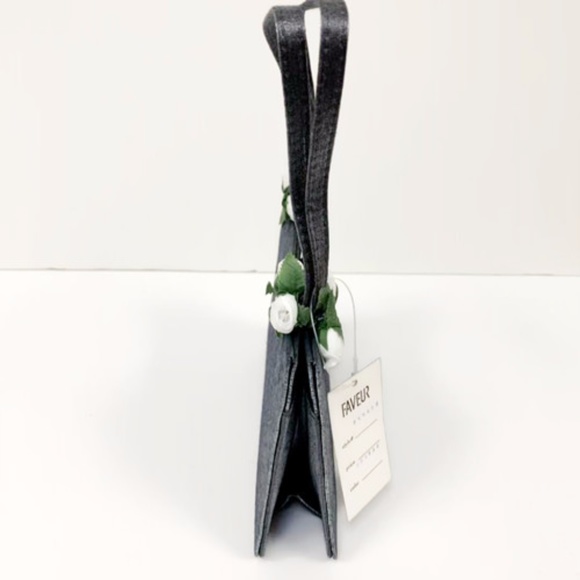 New Gorgeous Lady Grey Handbag with Flower - Picture 6 of 6